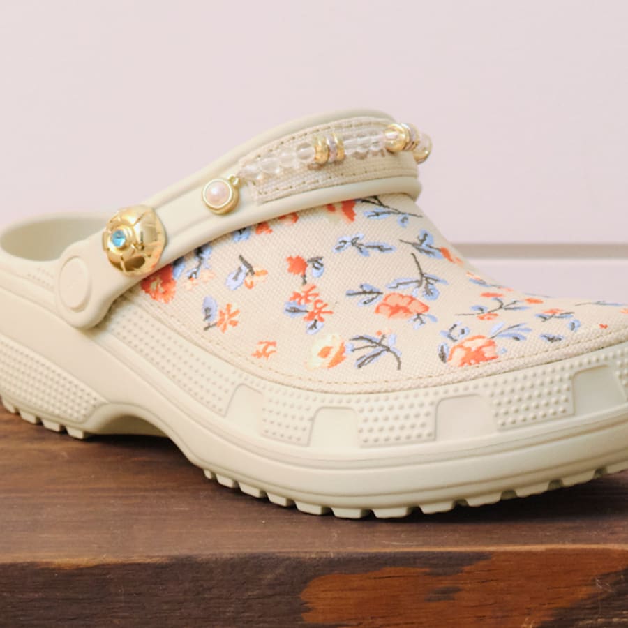 Crocs - Classic Crafted Floral Clog for Women|Men